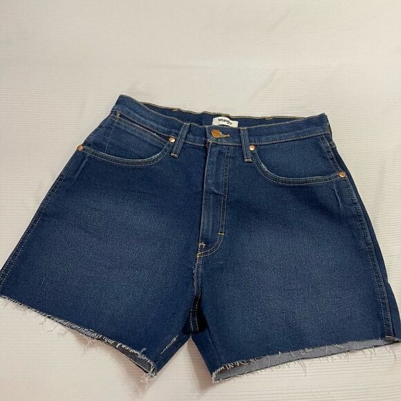 Wrangler Denim Cut Off Shorts Size 30 - Picture 1 of 10